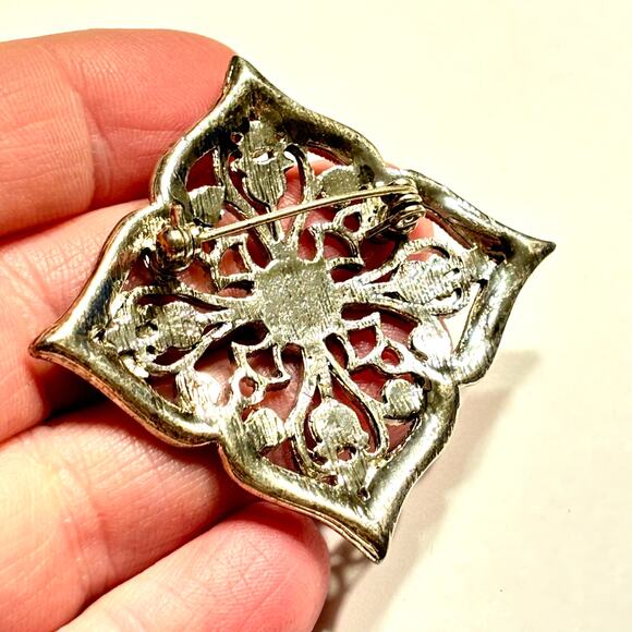 Silver filigree style brooch square faux pearls ornate vintage Edwardian look - Picture 4 of 5